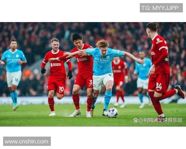 英超球队利物浦宣布签约新后卫，引发球迷热议