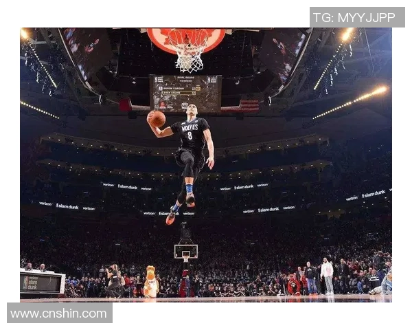 魔术与蓝网精彩对决视频回顾全场精彩瞬间与战术分析 魔术与蓝网精彩对决视频回顾全场精彩瞬间与战术分析