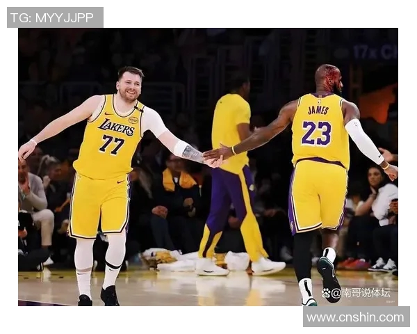 湖人对阵灰熊第六场激战回顾球员表现与战术分析全景呈现 湖人对阵灰熊第六场激战回顾球员表现与战术分析全景呈现