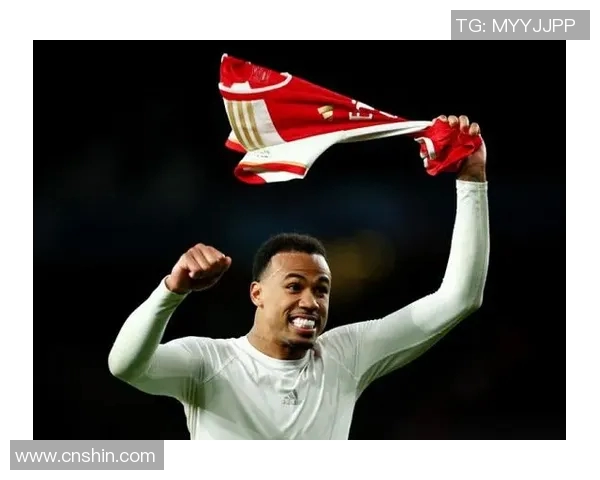 曼联与阿森纳激战正酣谁能在517的巅峰对决中笑到最后