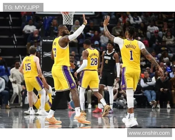 湖人对阵篮网精彩比分直播全程追踪与赛况分析